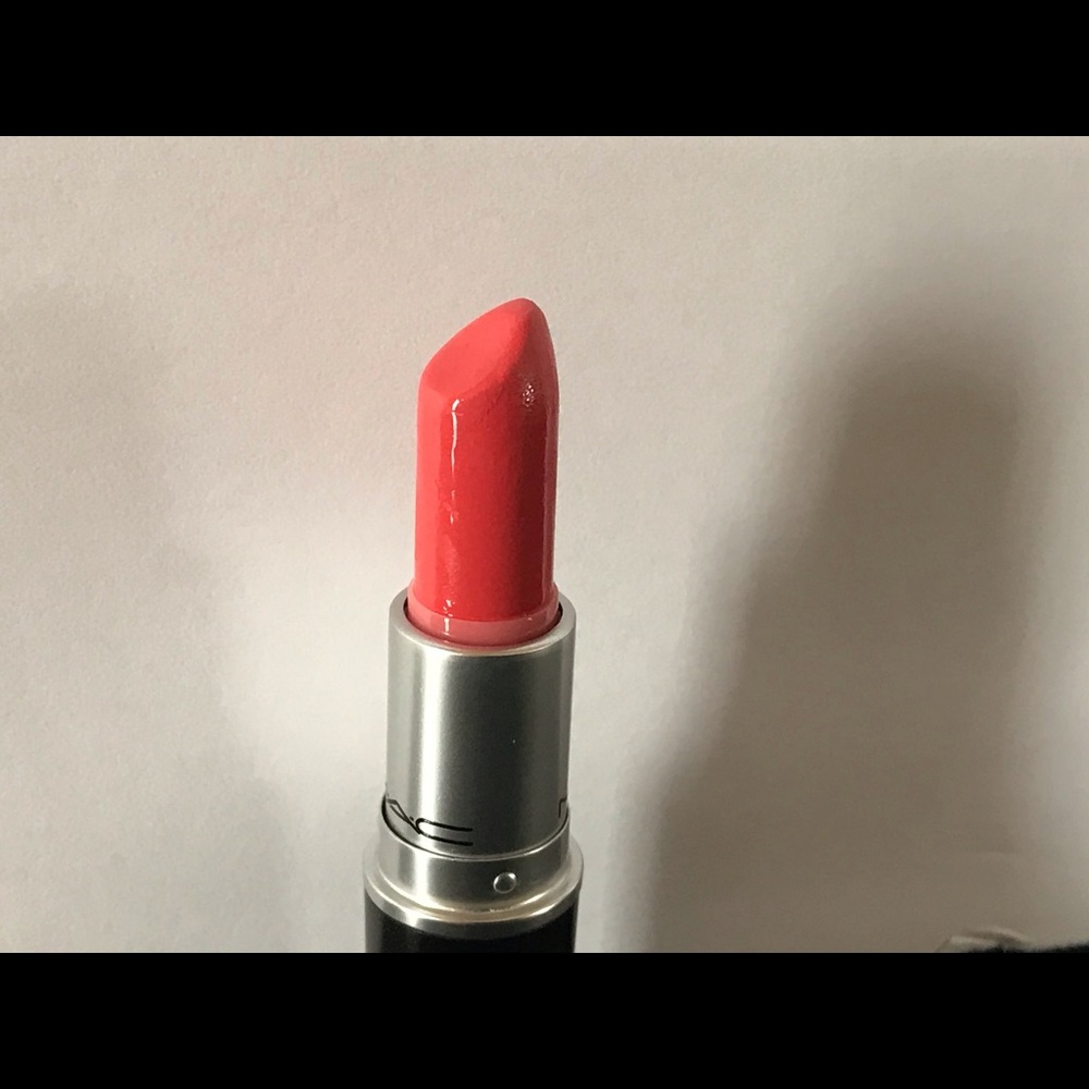 M.A.C. Lipstick - Picture 3 of 3